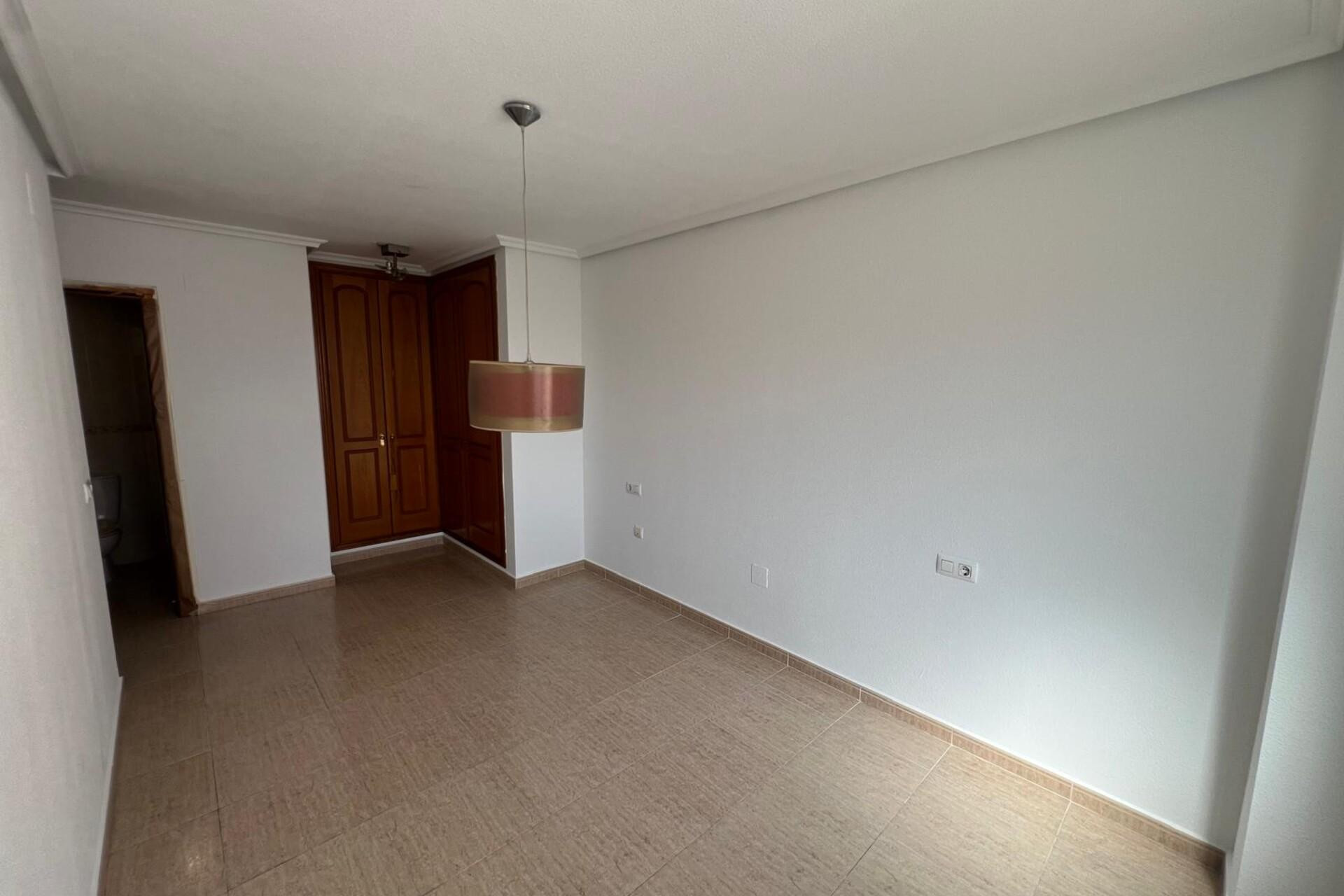Herverkoop - Apartment - Torrevieja - Centro
