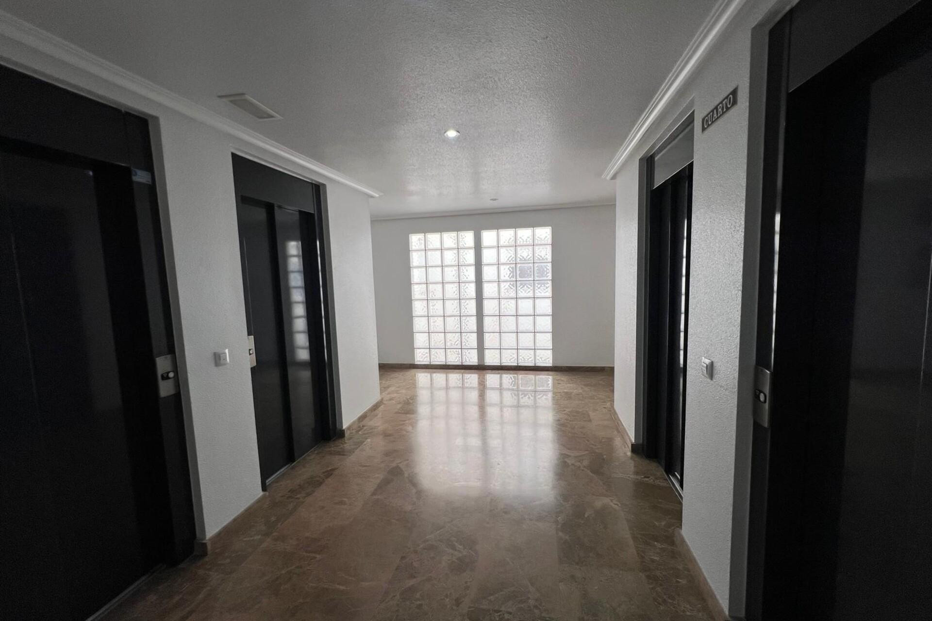 Herverkoop - Apartment - Torrevieja - Centro