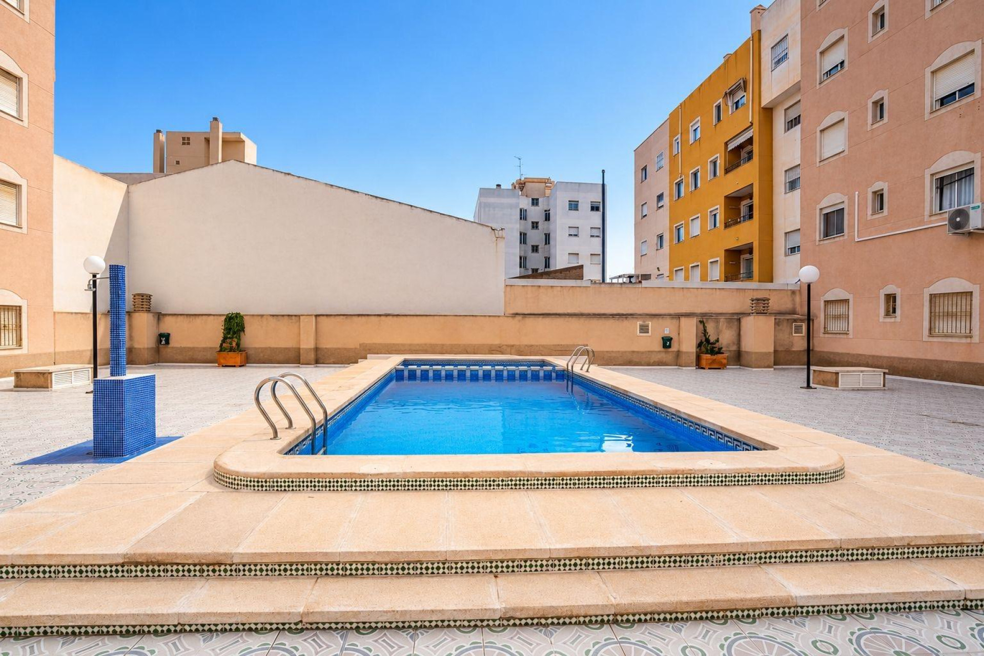 Herverkoop - Apartment - Torrevieja - Centro