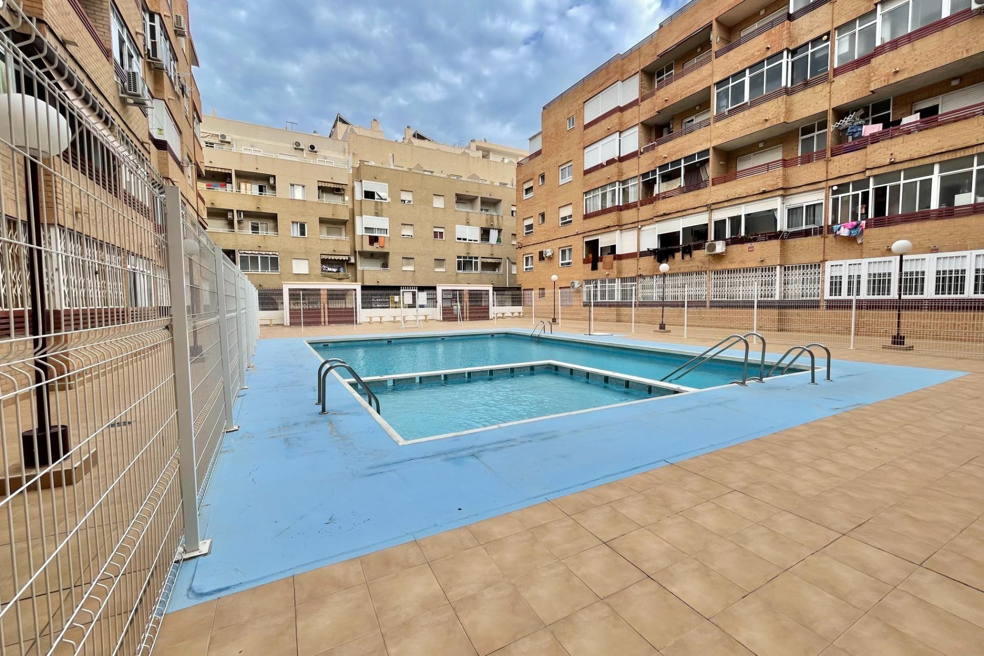 Herverkoop - Apartment - Torrevieja - Centro