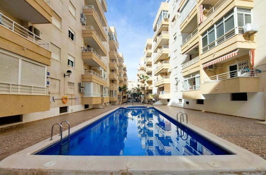 Herverkoop - Apartment - Torrevieja - Centro