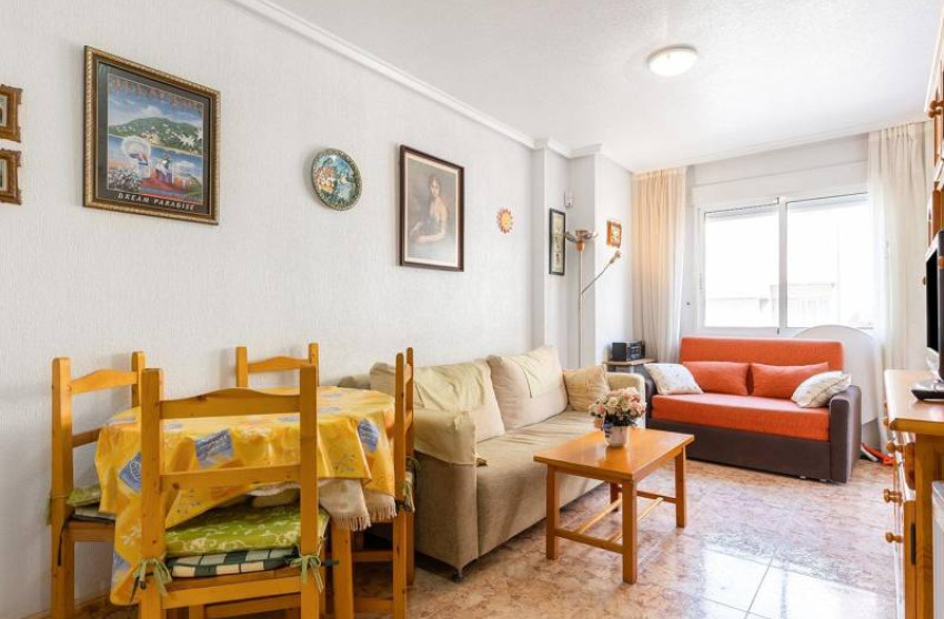 Herverkoop - Apartment - Torrevieja - Estacion de autobuses