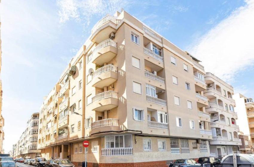 Herverkoop - Apartment - Torrevieja - Estacion de autobuses