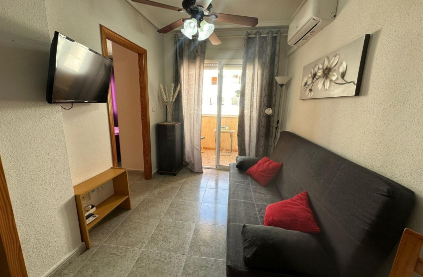 Herverkoop - Apartment - Torrevieja - Estacion de autobuses