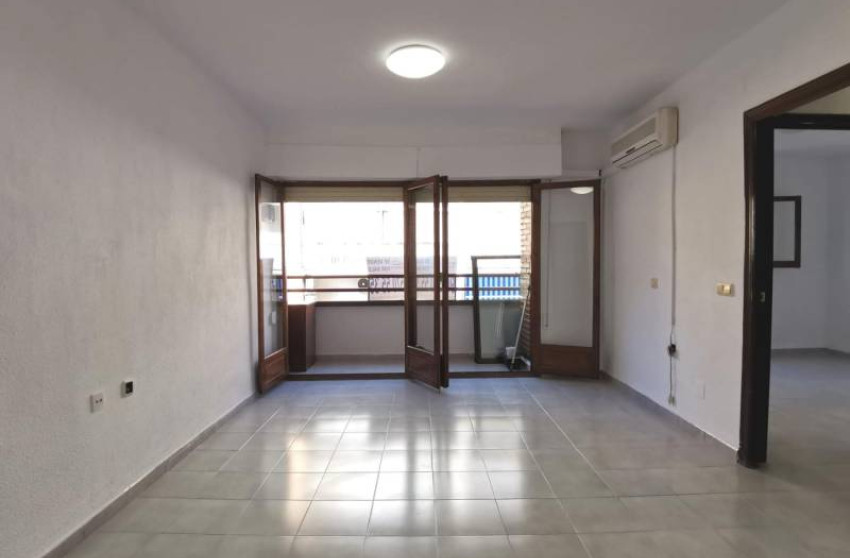 Herverkoop - Apartment - Torrevieja - Estacion de autobuses