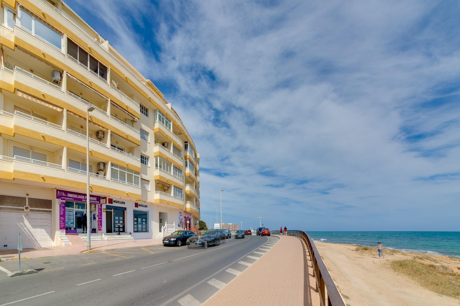 Herverkoop - Apartment - Torrevieja - Estacion de autobuses