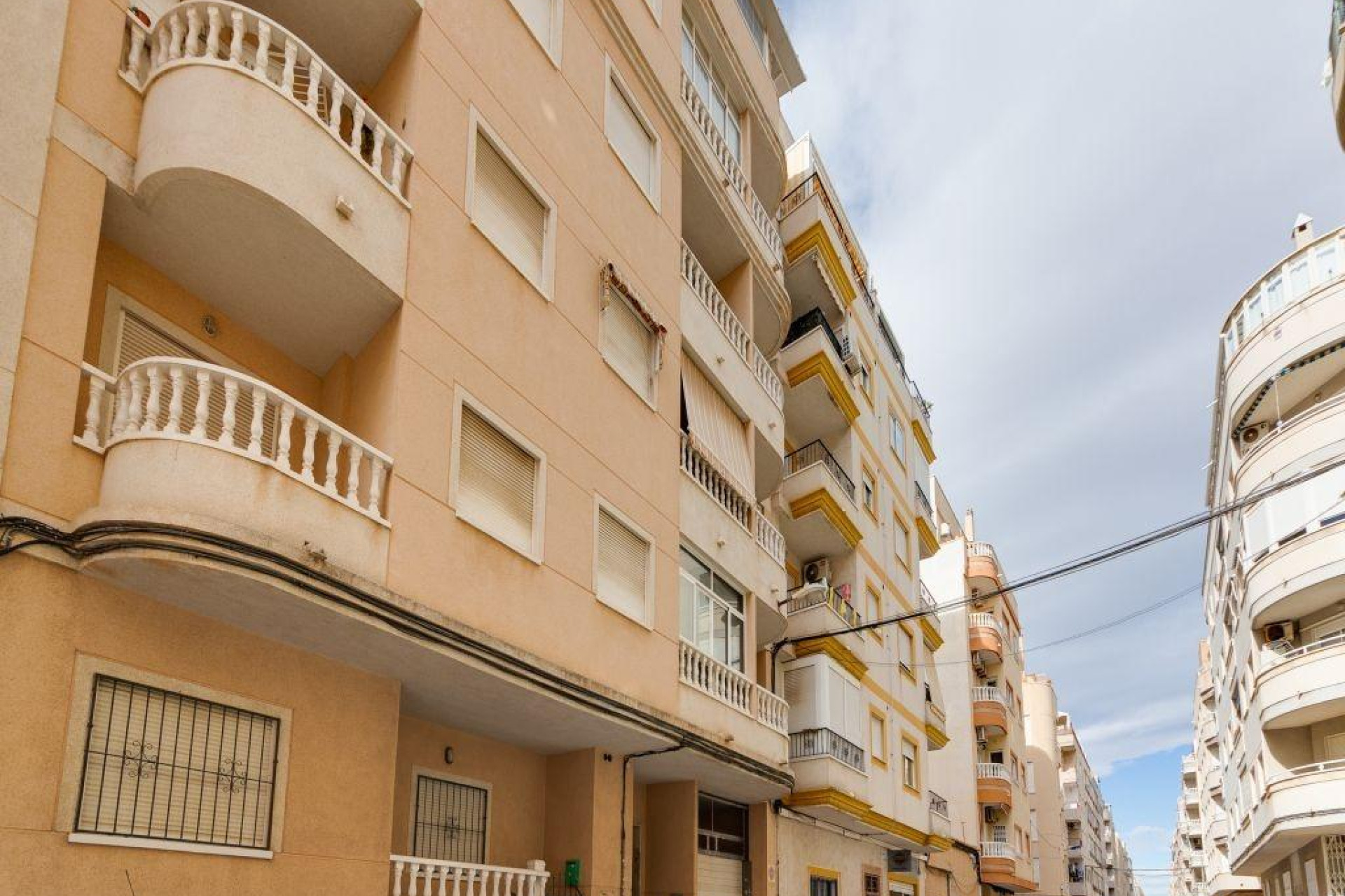 Herverkoop - Apartment - Torrevieja - Estacion de autobuses