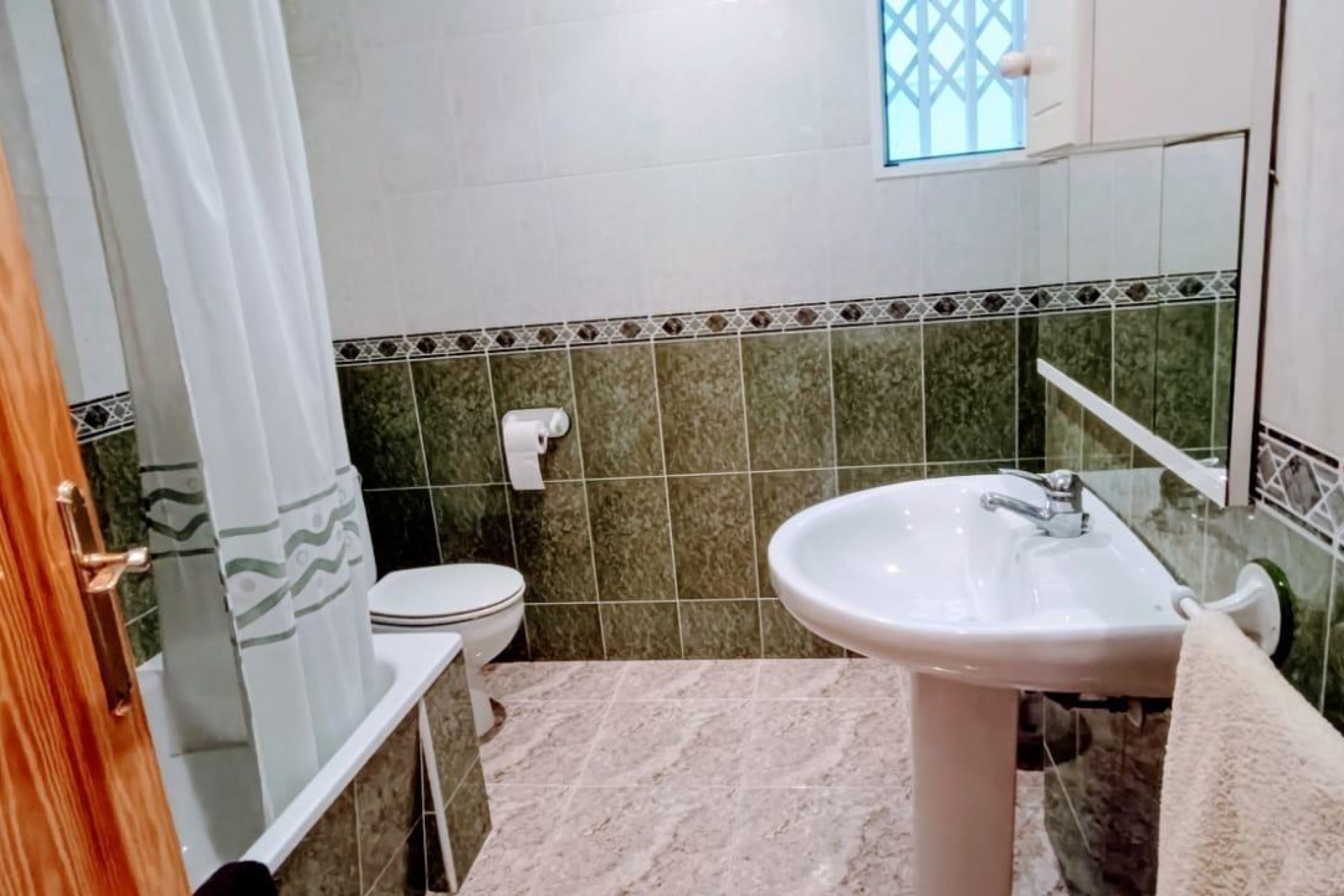 Herverkoop - Apartment - Torrevieja - Estacion de autobuses