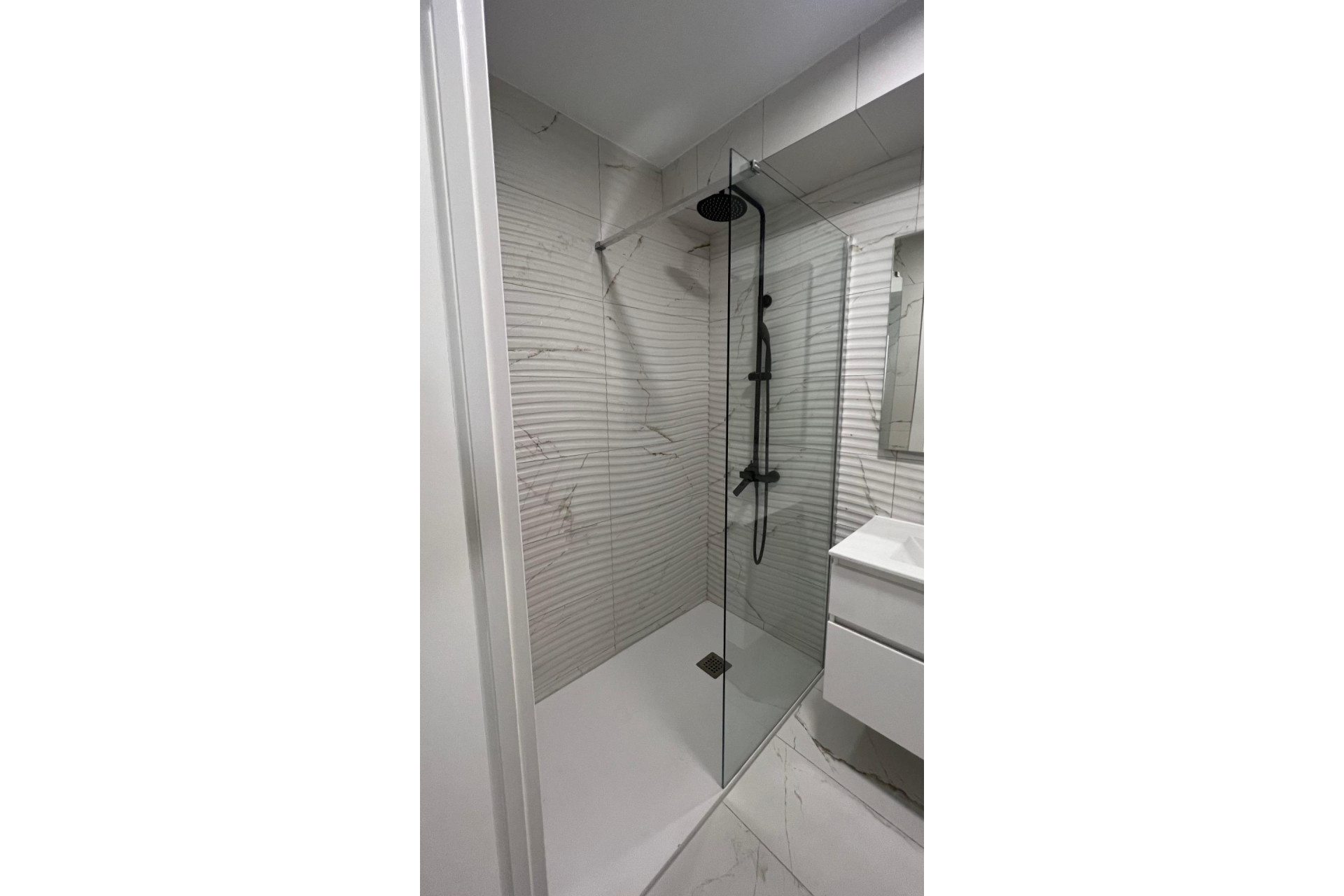 Herverkoop - Apartment - Torrevieja - Estacion de autobuses