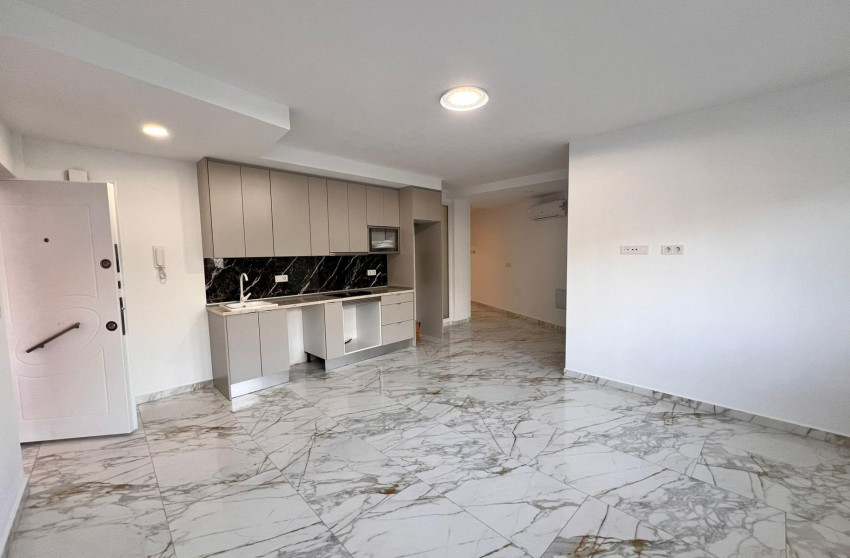 Herverkoop - Apartment - Torrevieja - Estacion de autobuses