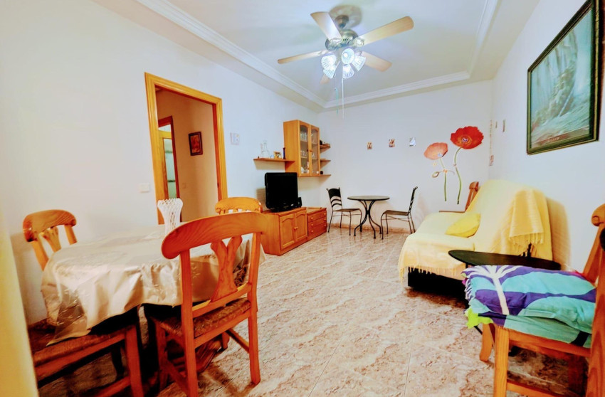 Herverkoop - Apartment - Torrevieja - Estacion de autobuses