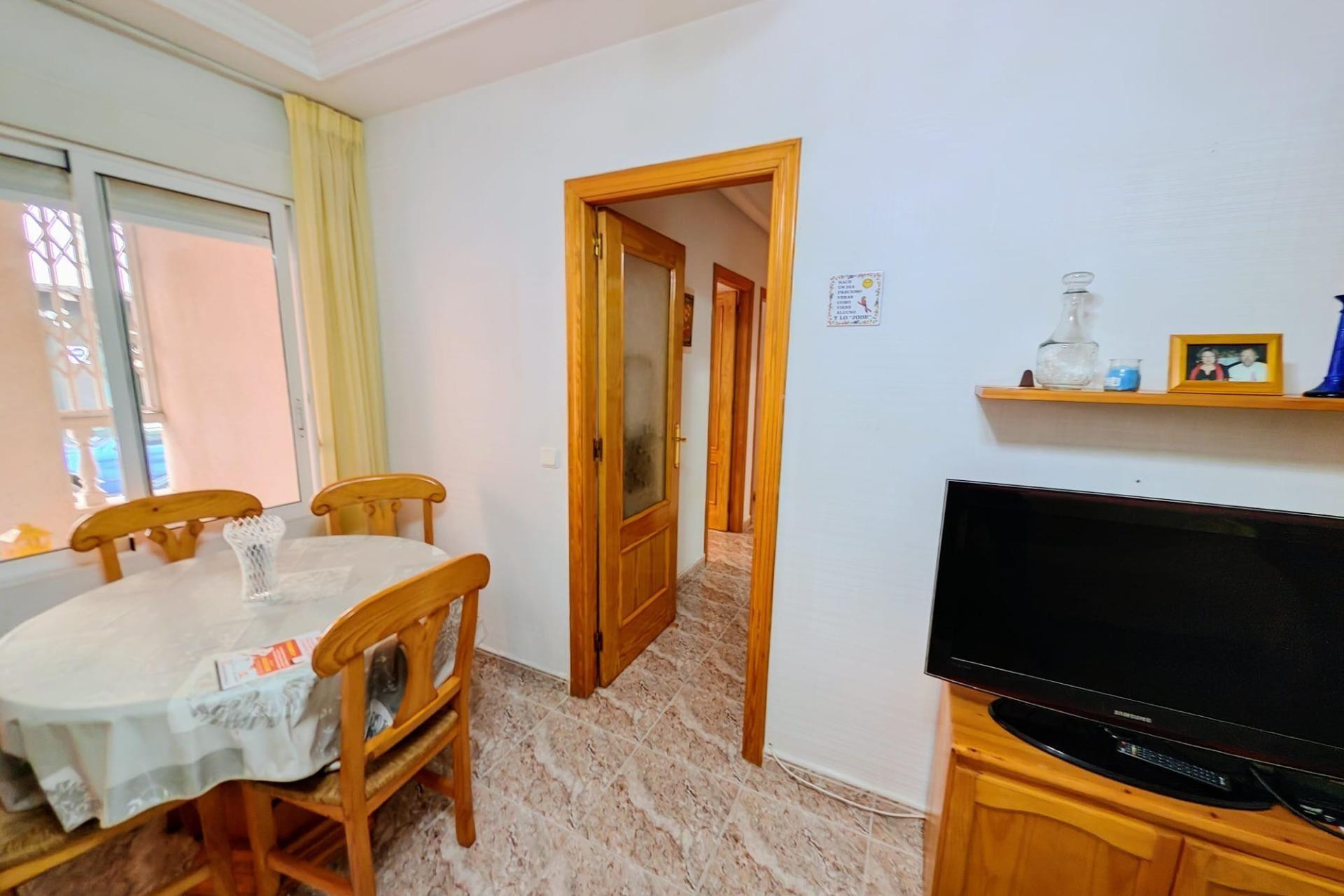 Herverkoop - Apartment - Torrevieja - Estacion de autobuses