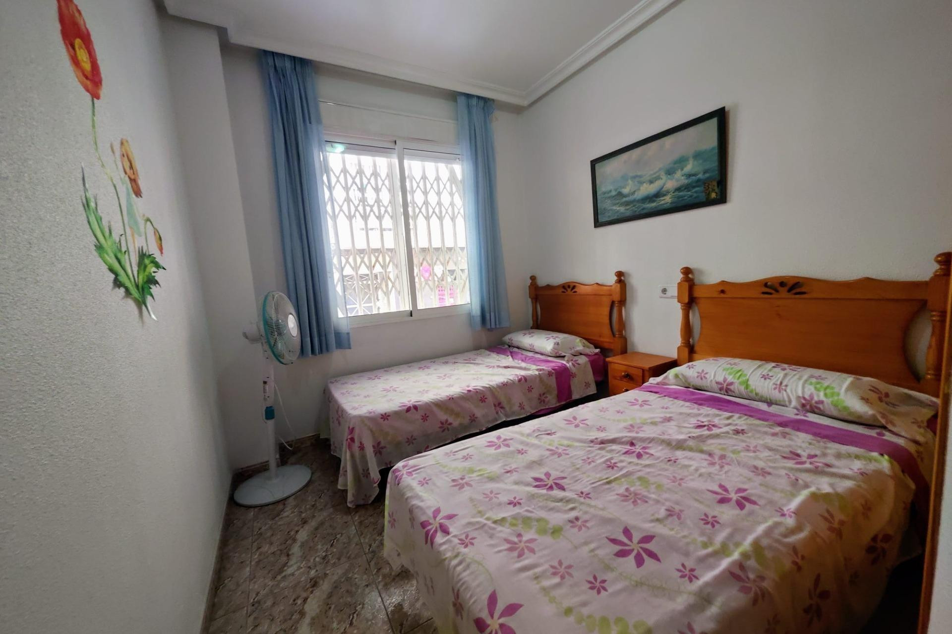 Herverkoop - Apartment - Torrevieja - Estacion de autobuses