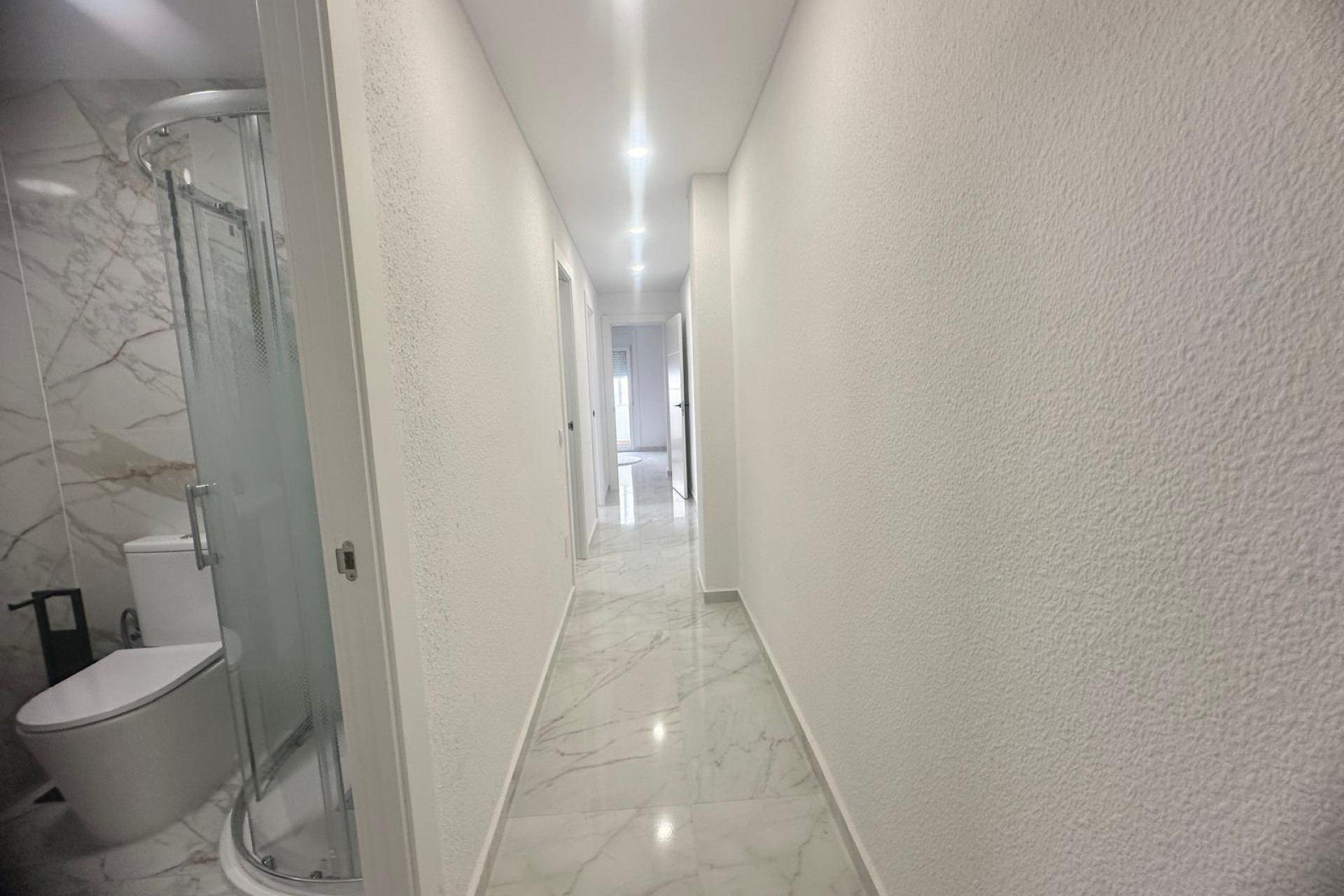 Herverkoop - Apartment - Torrevieja - Estacion de autobuses