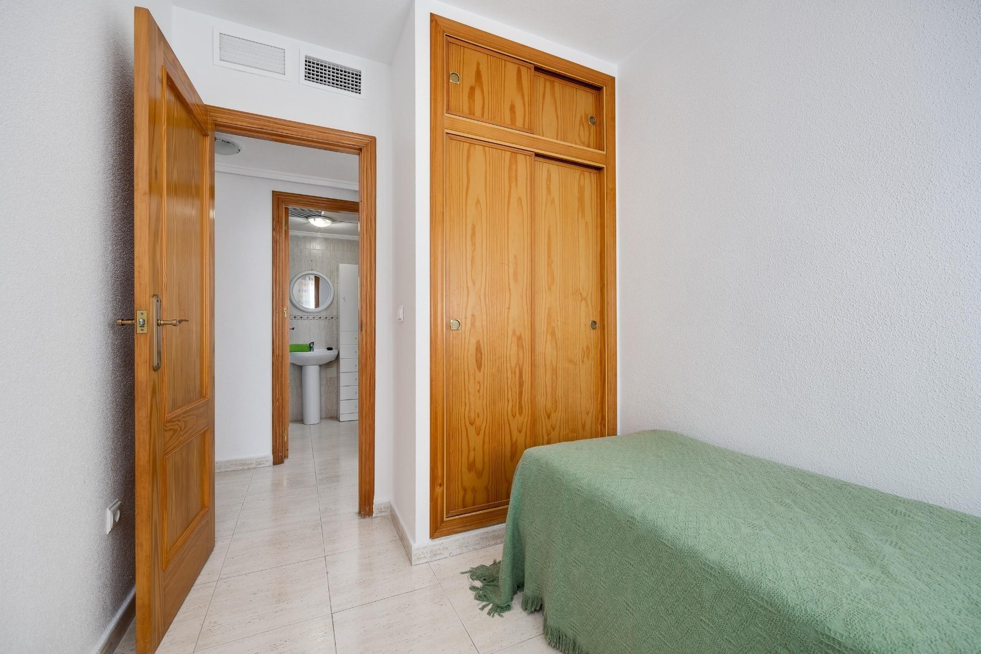 Herverkoop - Apartment - Torrevieja - Estacion de autobuses