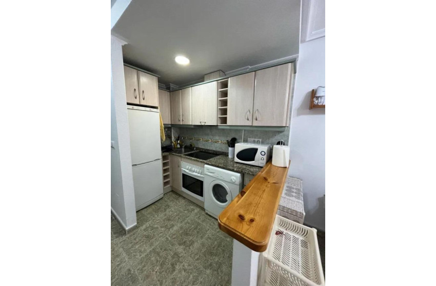 Herverkoop - Apartment - Torrevieja - Estacion de autobuses