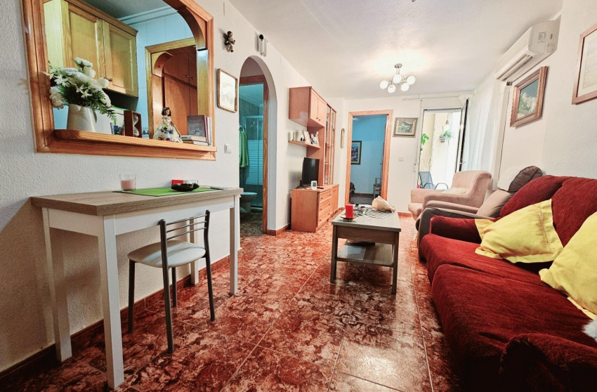 Herverkoop - Apartment - Torrevieja - Estacion de autobuses