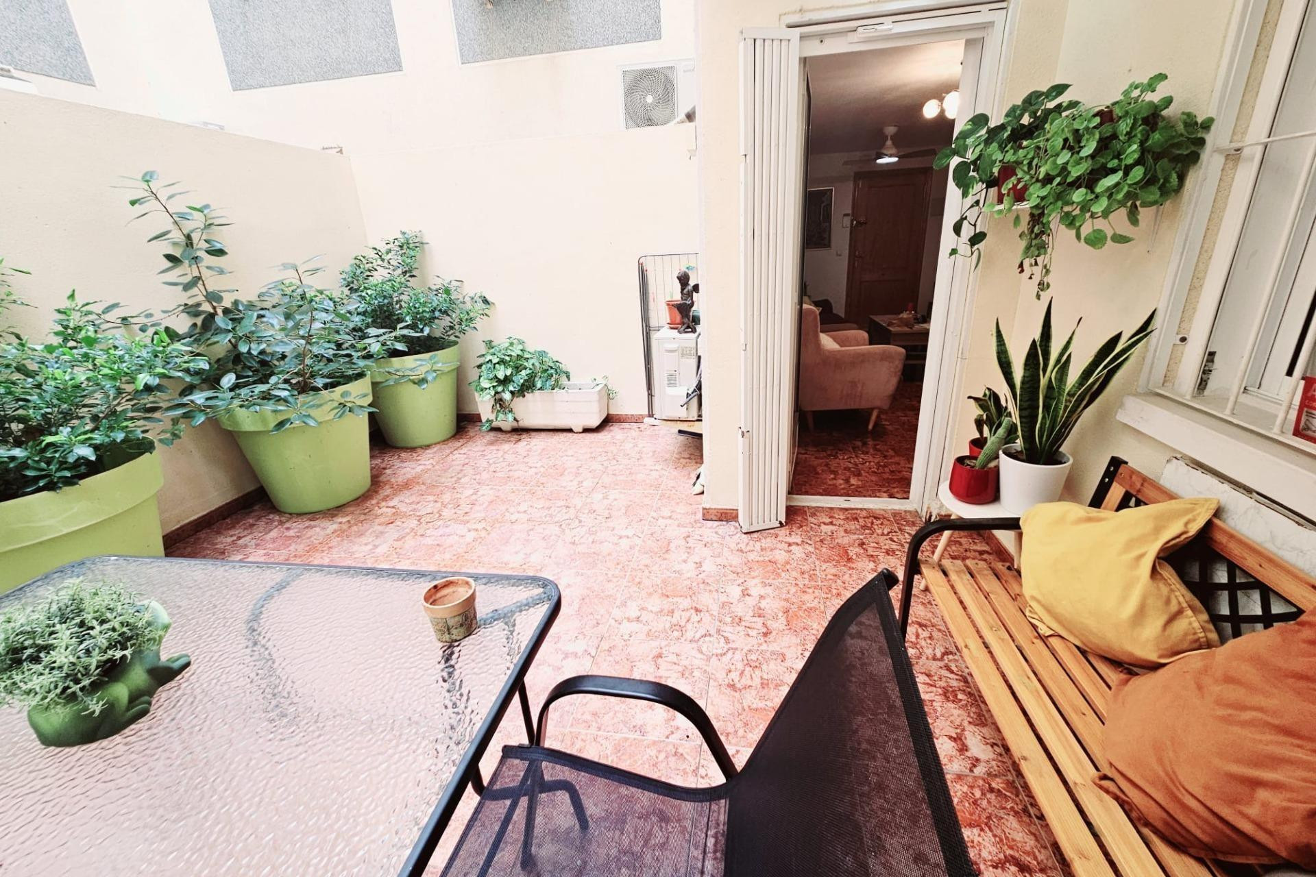 Herverkoop - Apartment - Torrevieja - Estacion de autobuses