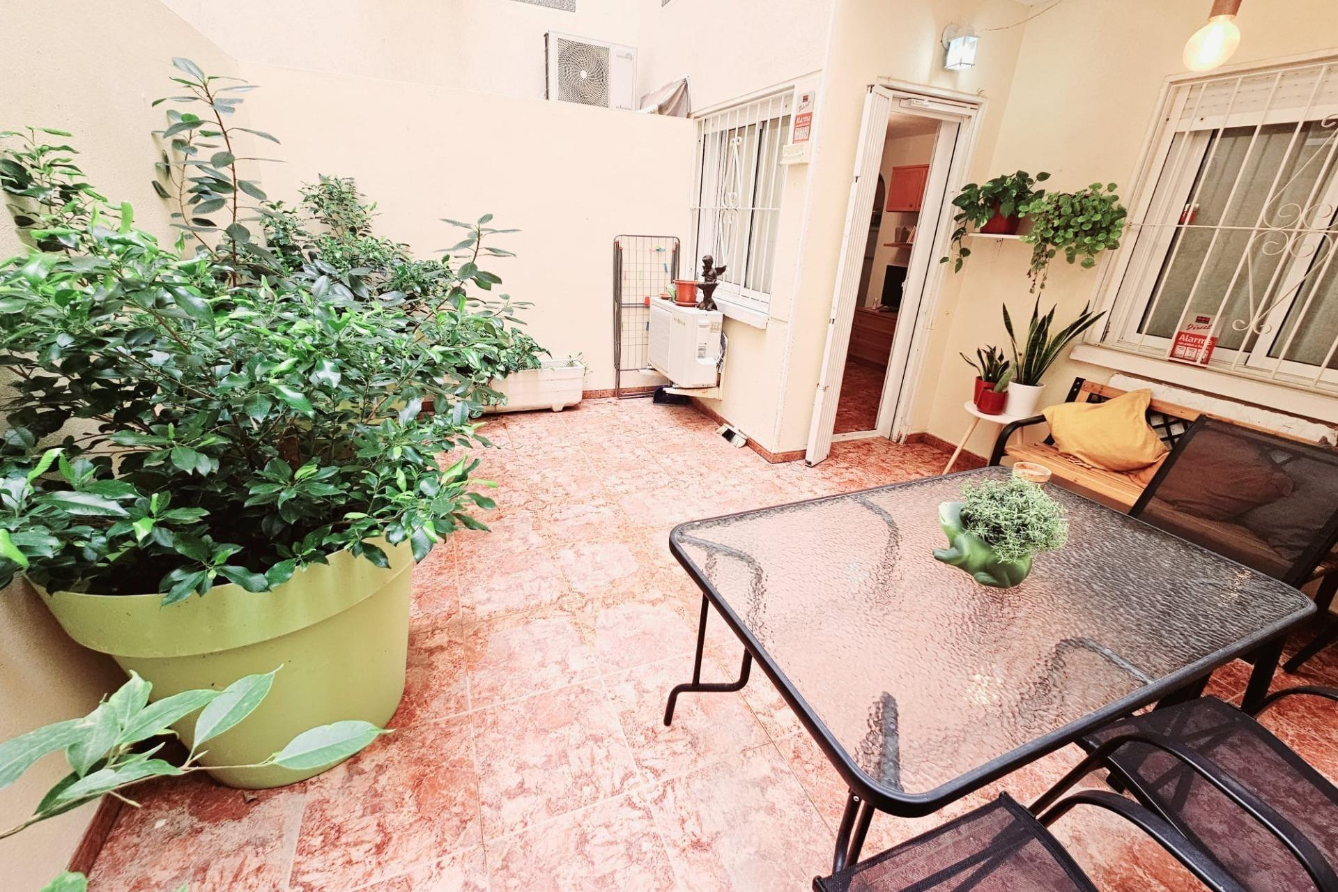 Herverkoop - Apartment - Torrevieja - Estacion de autobuses