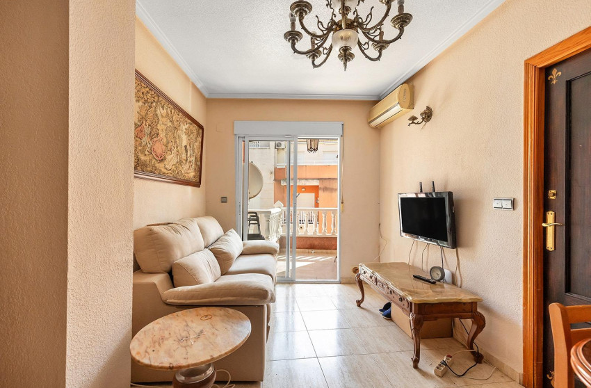 Herverkoop - Apartment - Torrevieja - Estacion de autobuses