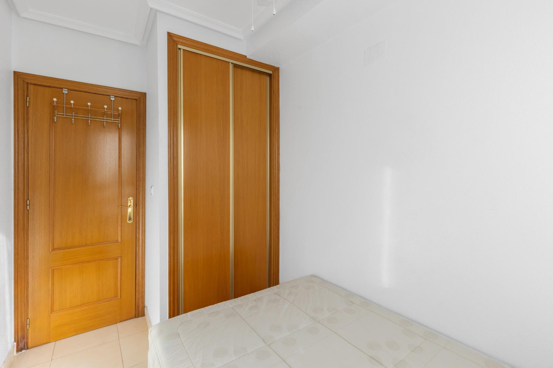 Herverkoop - Apartment - Torrevieja - Estacion de autobuses