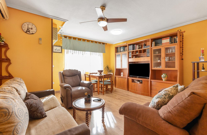 Herverkoop - Apartment - Torrevieja - Estacion de autobuses