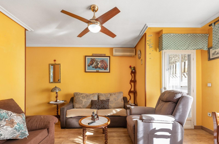 Herverkoop - Apartment - Torrevieja - Estacion de autobuses