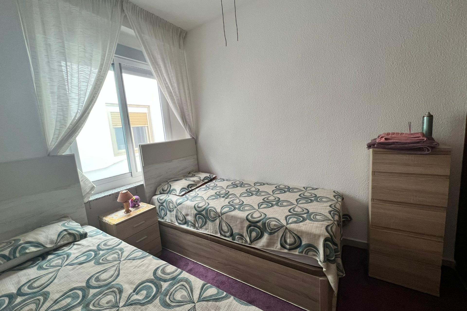 Herverkoop - Apartment - Torrevieja - Estacion de autobuses