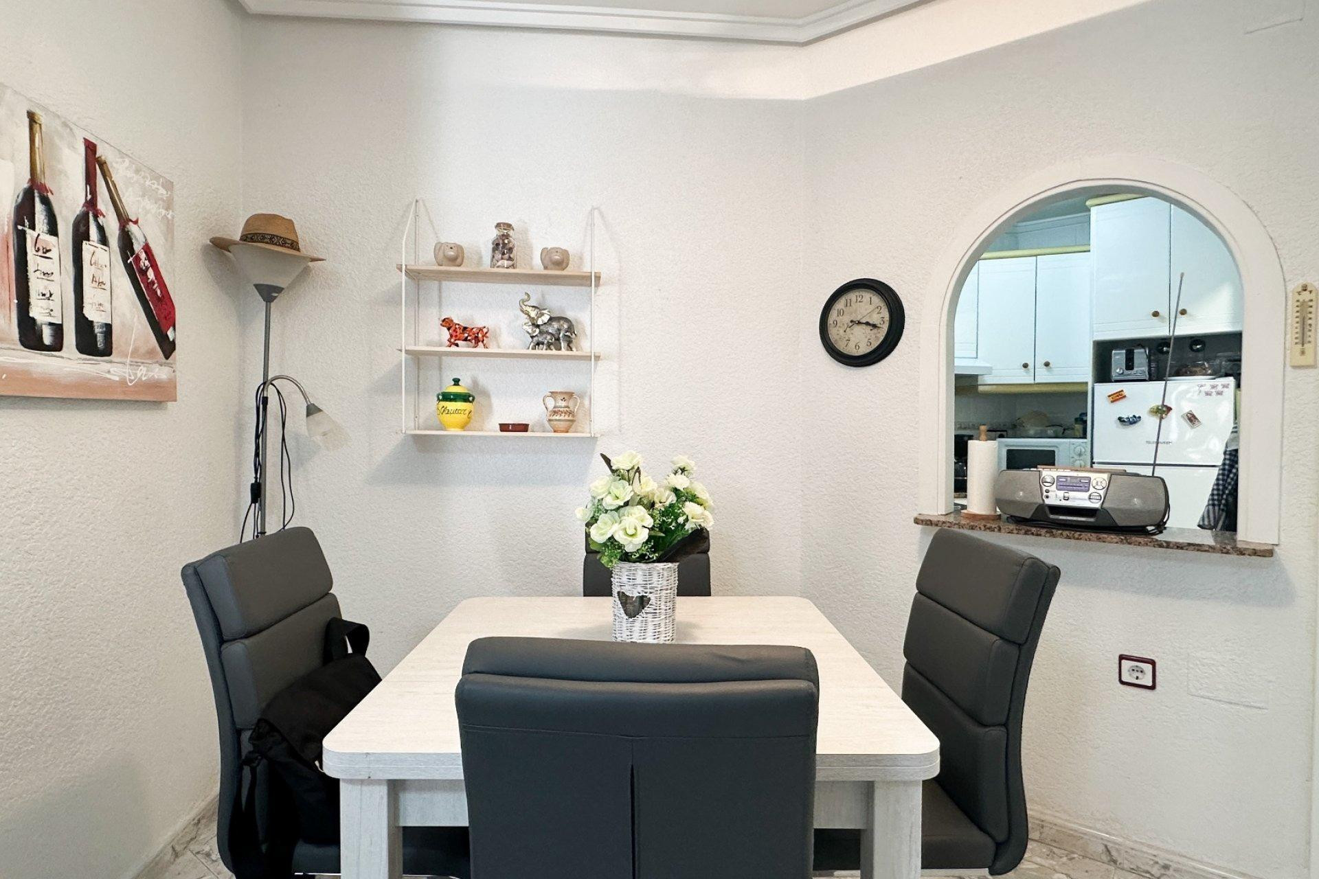 Herverkoop - Apartment - Torrevieja - Estacion de autobuses