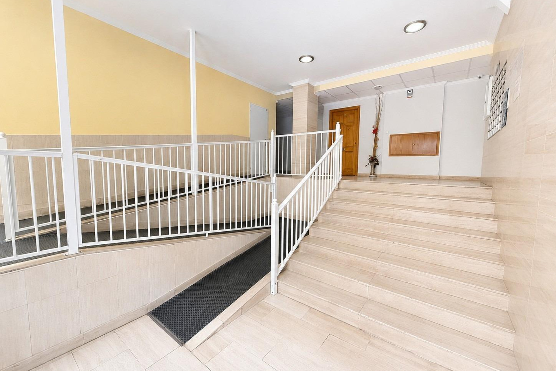 Herverkoop - Apartment - Torrevieja - Estacion de autobuses