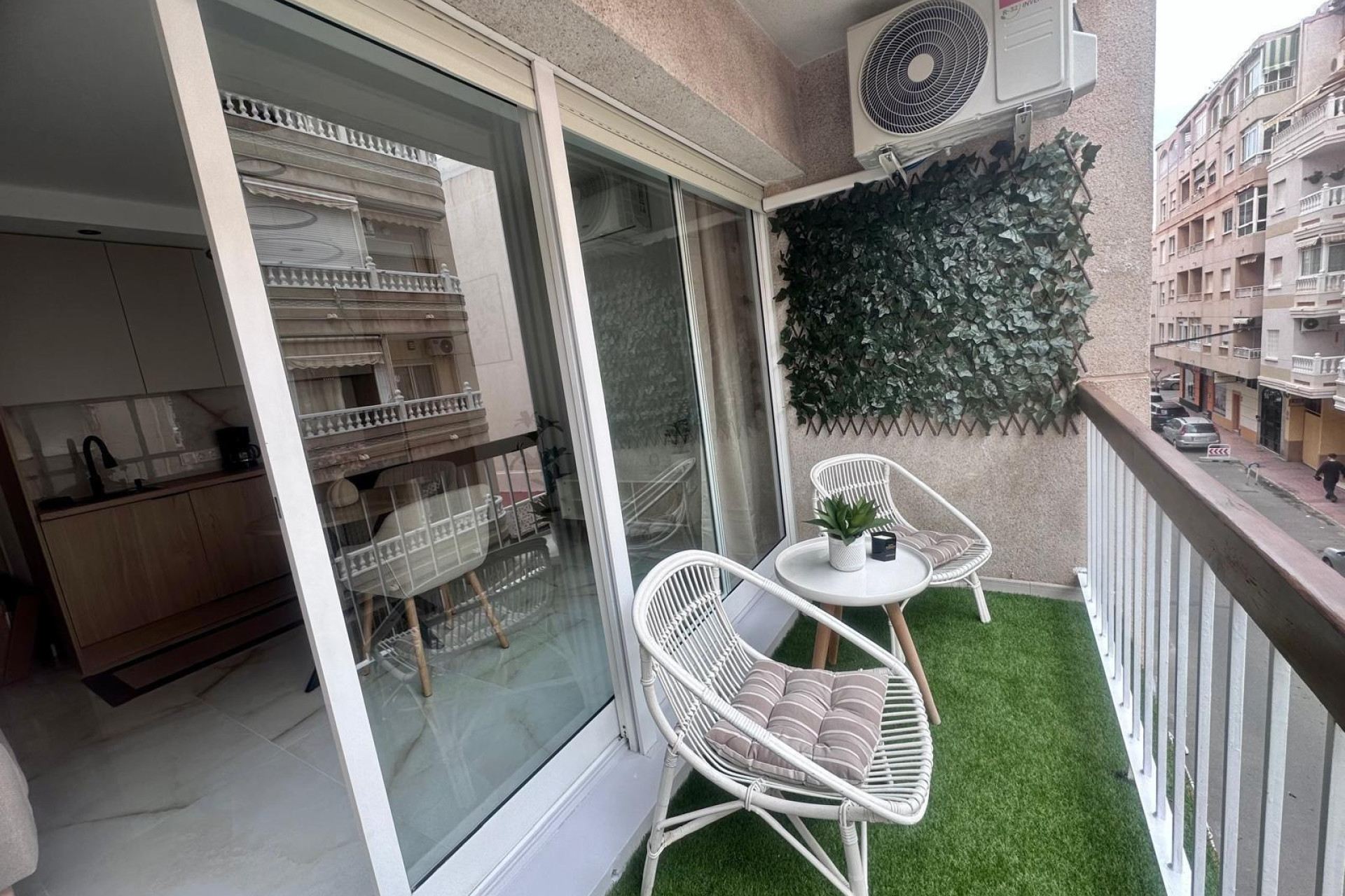 Herverkoop - Apartment - Torrevieja - Estacion de autobuses