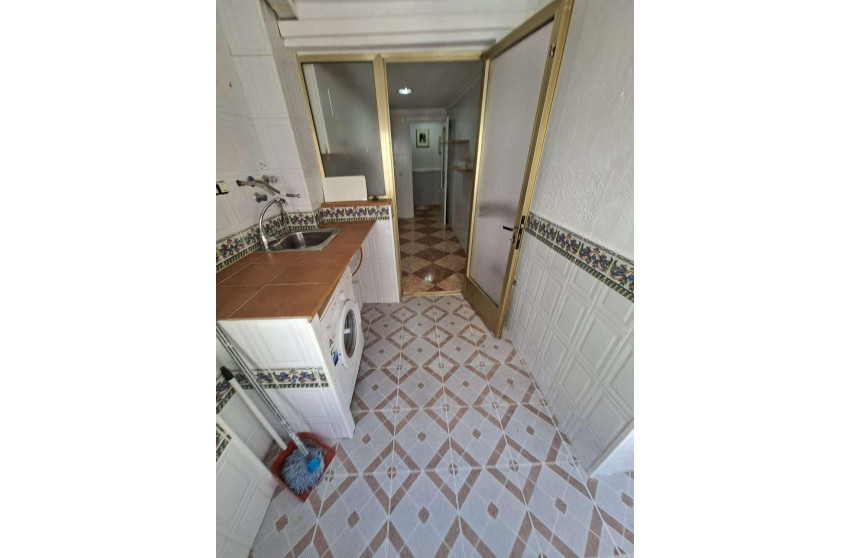 Herverkoop - Apartment - Torrevieja - Estacion de autobuses