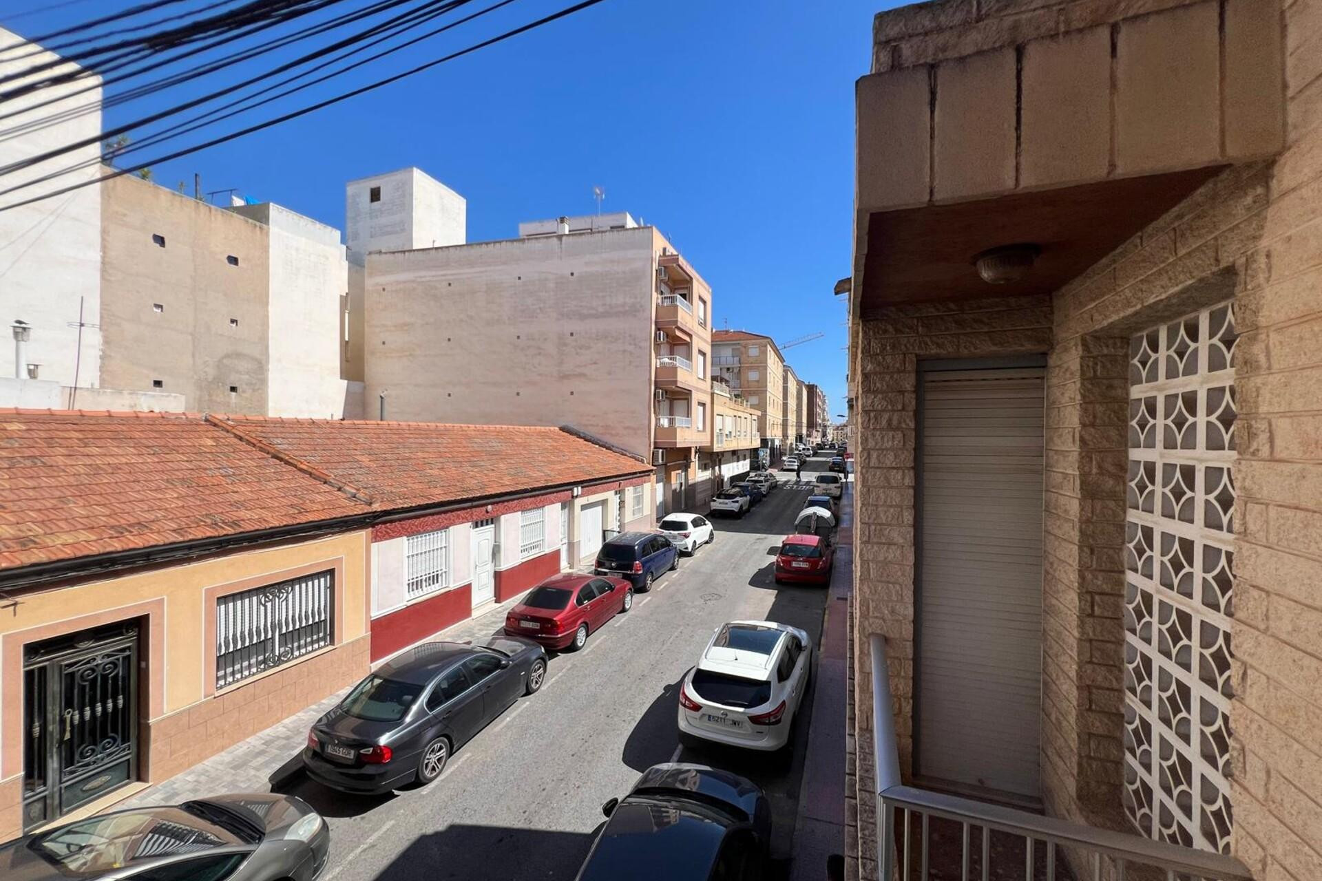 Herverkoop - Apartment - Torrevieja - Estacion de autobuses