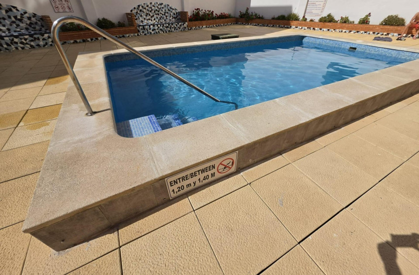 Herverkoop - Apartment - Torrevieja - Estacion de autobuses