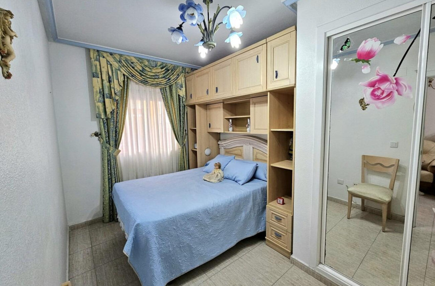 Herverkoop - Apartment - Torrevieja - Estacion de autobuses