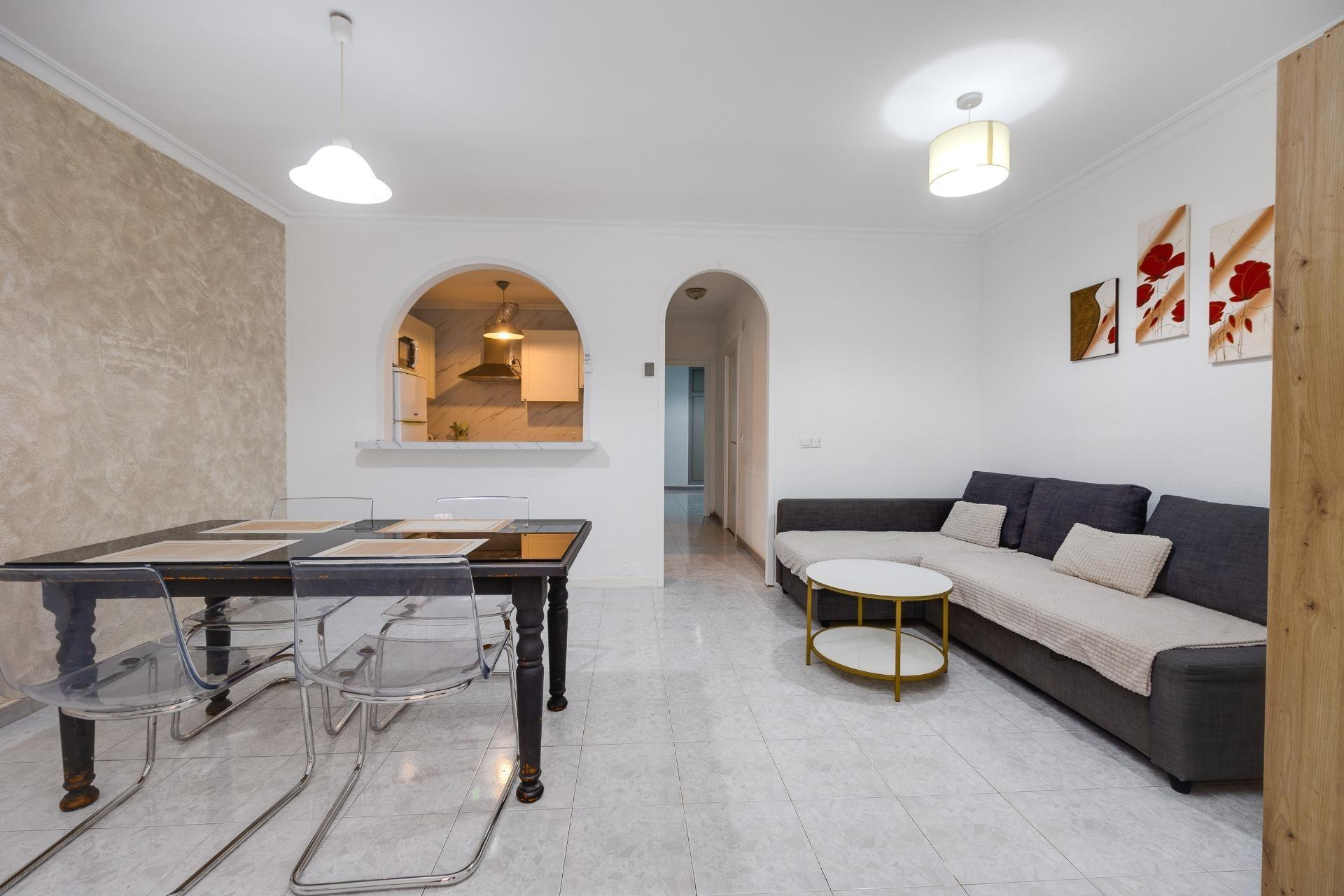 Herverkoop - Apartment - Torrevieja - Estacion de autobuses