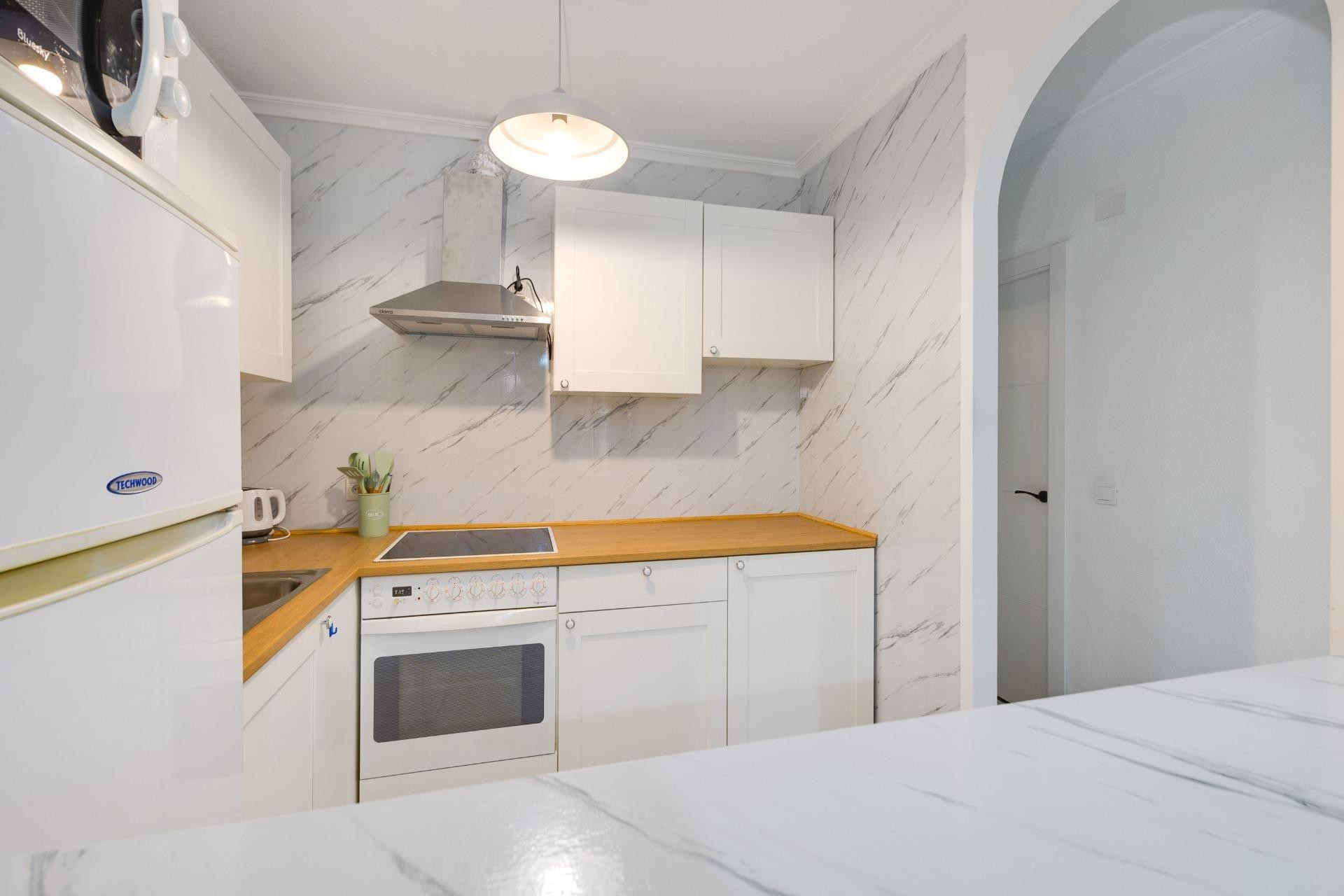Herverkoop - Apartment - Torrevieja - Estacion de autobuses
