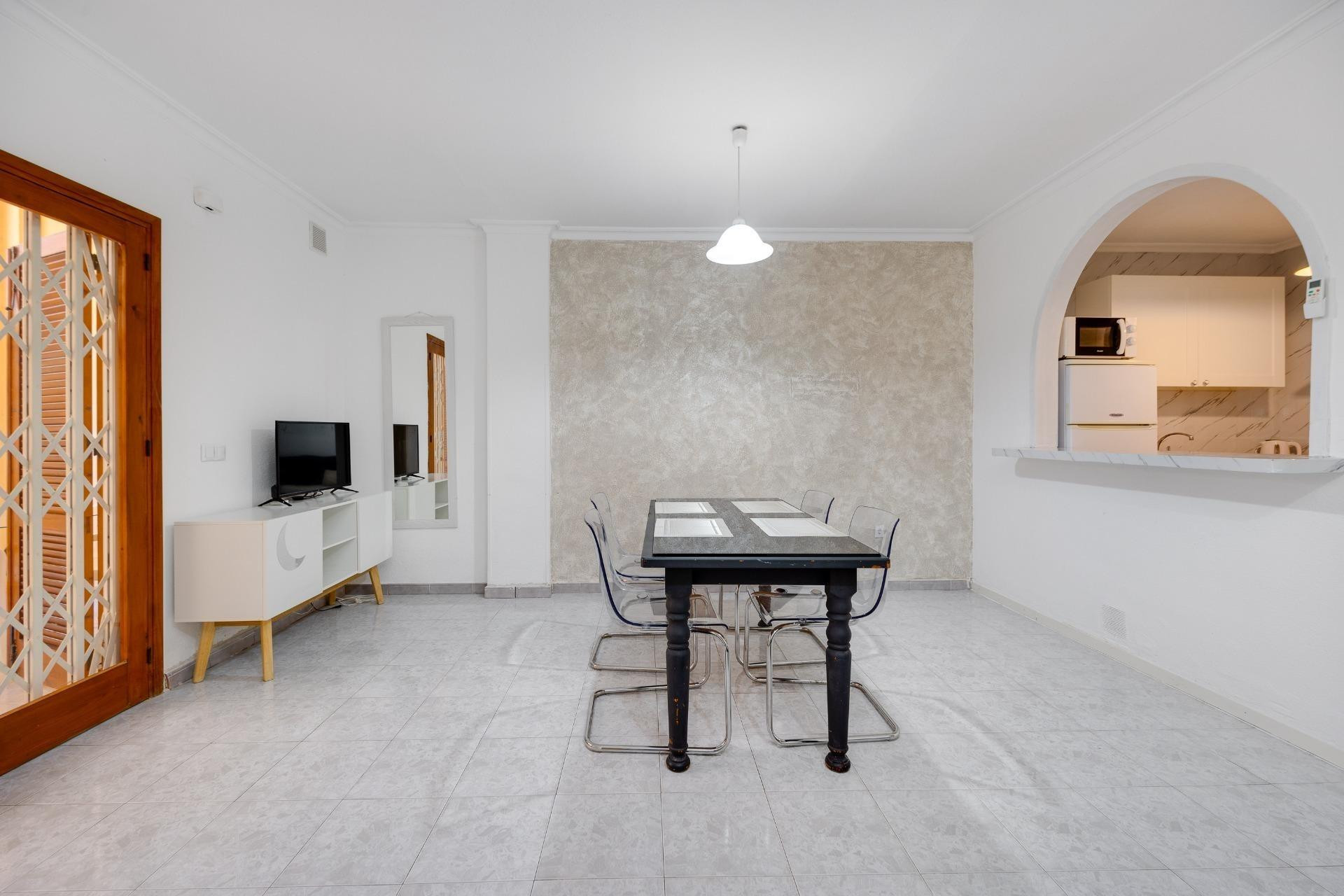 Herverkoop - Apartment - Torrevieja - Estacion de autobuses