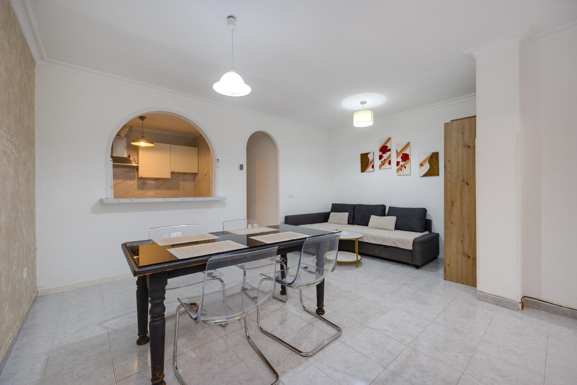 Herverkoop - Apartment - Torrevieja - Estacion de autobuses