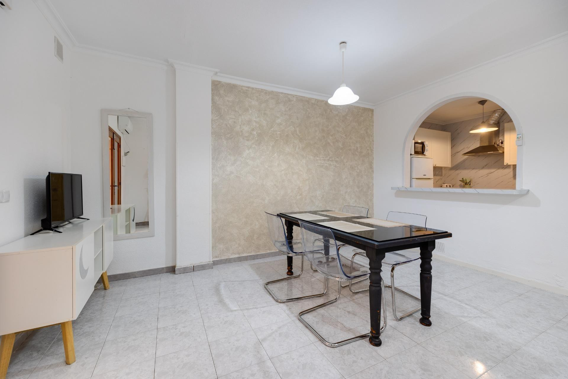 Herverkoop - Apartment - Torrevieja - Estacion de autobuses