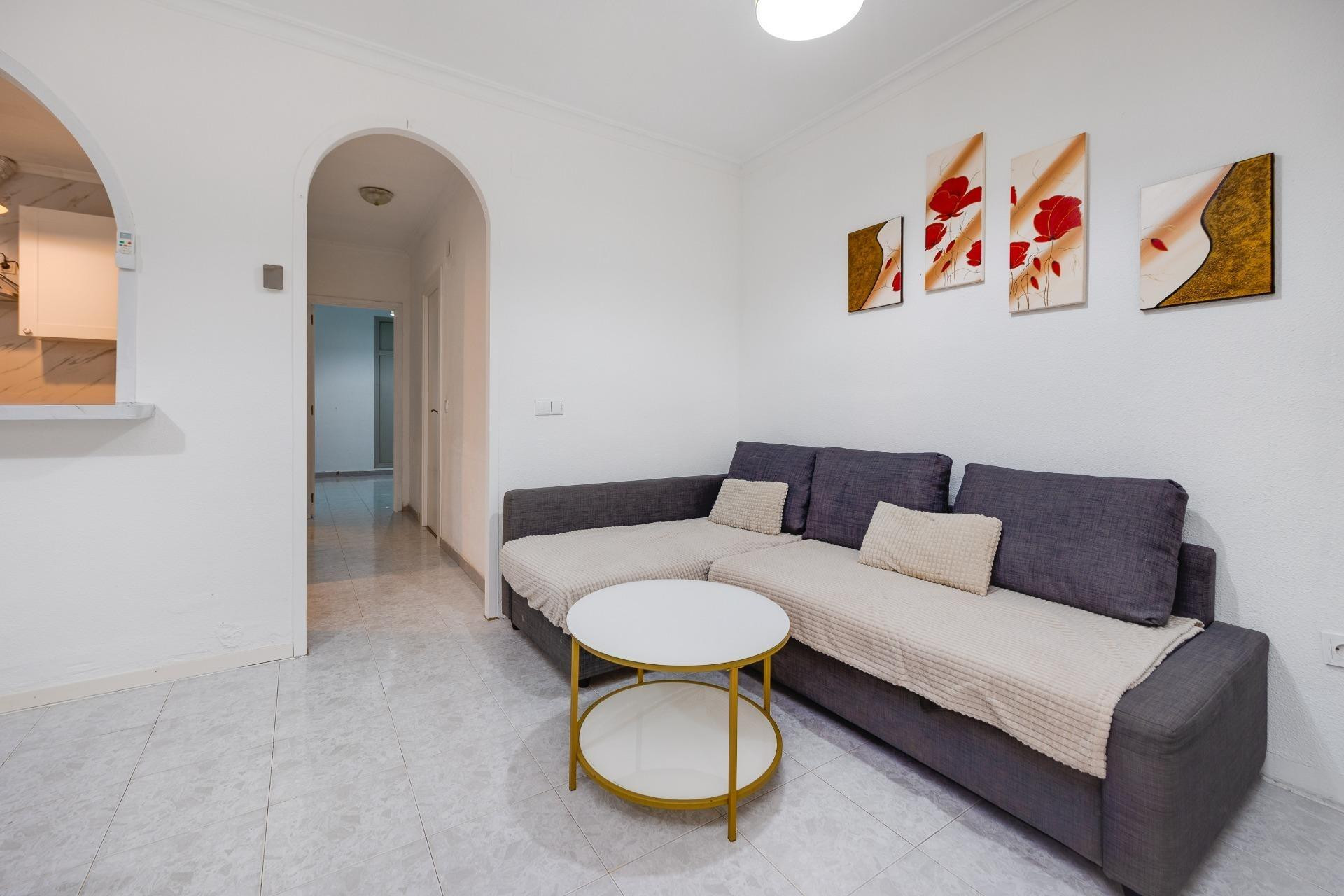 Herverkoop - Apartment - Torrevieja - Estacion de autobuses