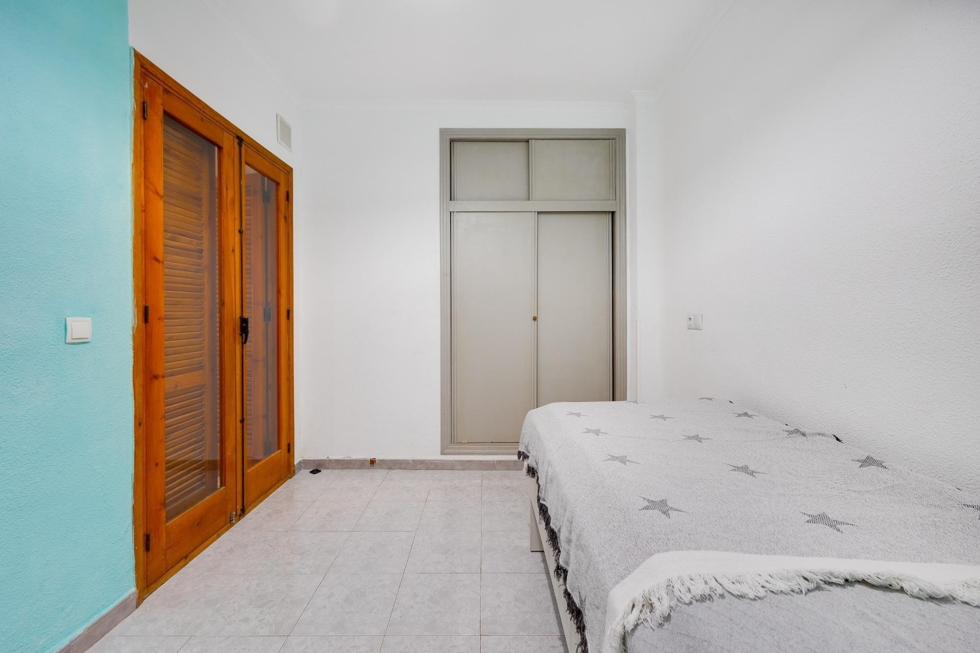 Herverkoop - Apartment - Torrevieja - Estacion de autobuses