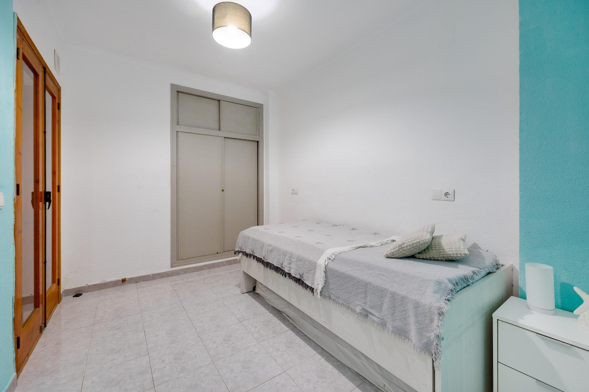 Herverkoop - Apartment - Torrevieja - Estacion de autobuses