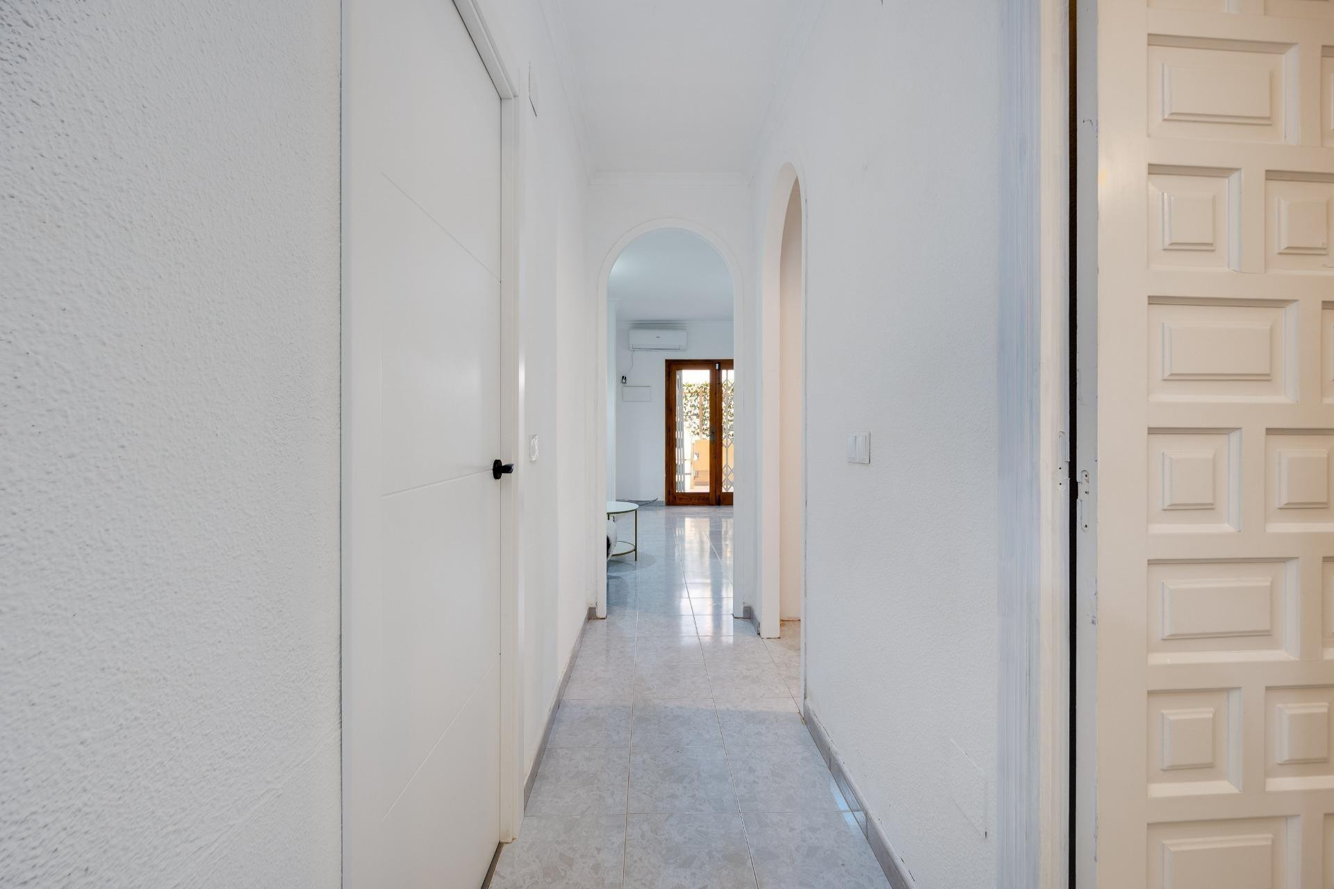 Herverkoop - Apartment - Torrevieja - Estacion de autobuses