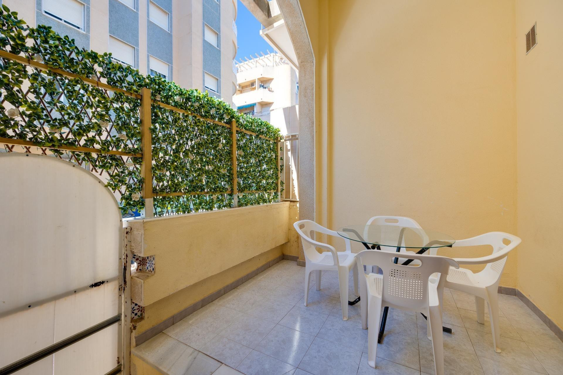 Herverkoop - Apartment - Torrevieja - Estacion de autobuses