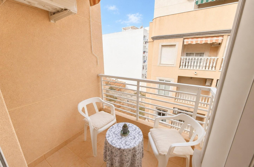 Herverkoop - Apartment - Torrevieja - Estacion de autobuses
