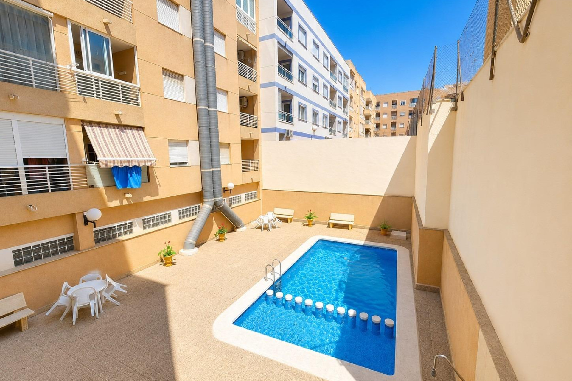 Herverkoop - Apartment - Torrevieja - Estacion de autobuses