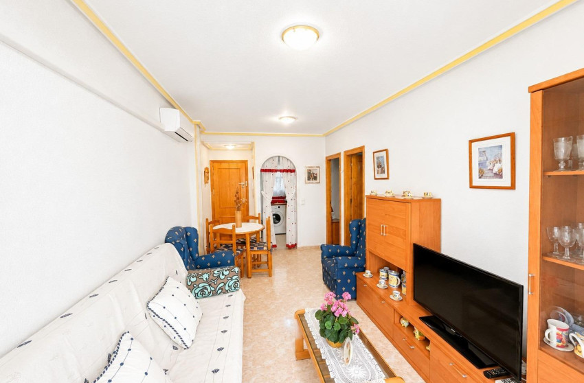 Herverkoop - Apartment - Torrevieja - Estacion de autobuses