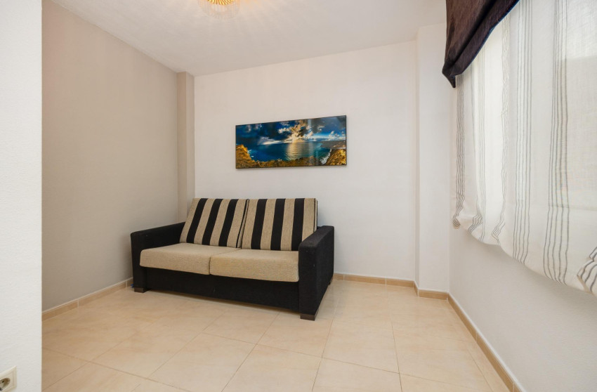 Herverkoop - Apartment - Torrevieja - Estacion de autobuses
