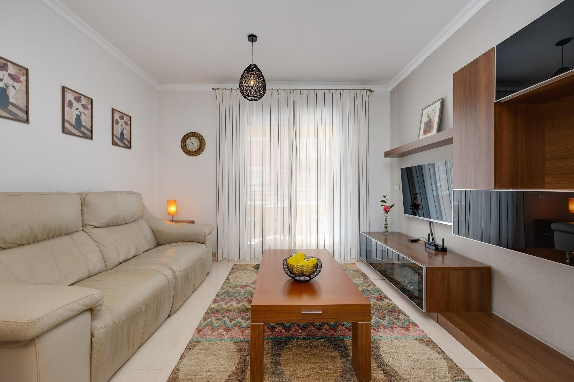 Herverkoop - Apartment - Torrevieja - Estacion de autobuses
